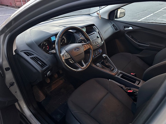 Ford Focus 6 of 11
