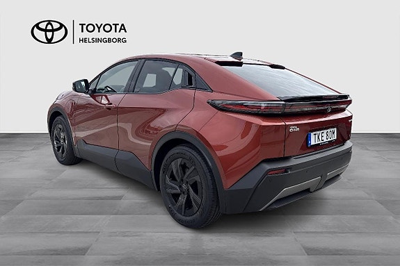 Toyota C-HR 4 of 12