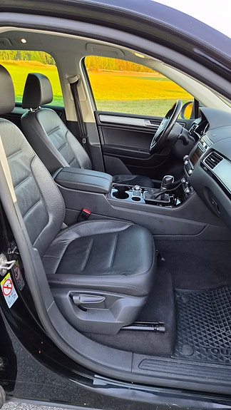 Volkswagen Touareg 6 of 10