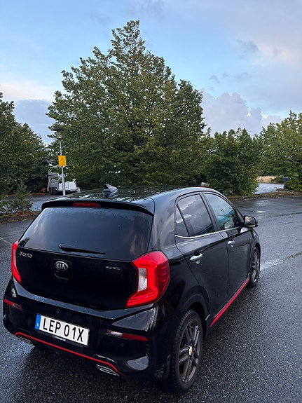 Kia Picanto 3 of 7