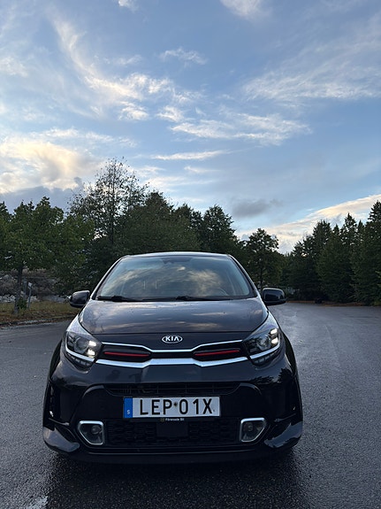 Kia Picanto 2 of 7