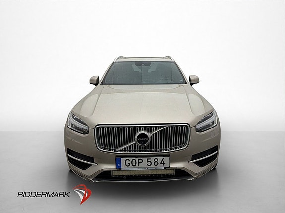 Volvo XC90 2 of 30