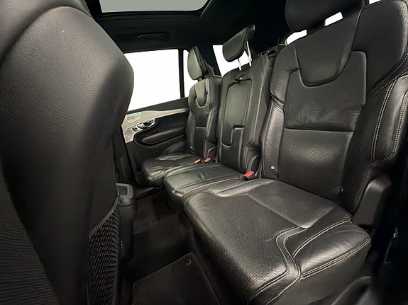 Volvo XC90 19 of 30
