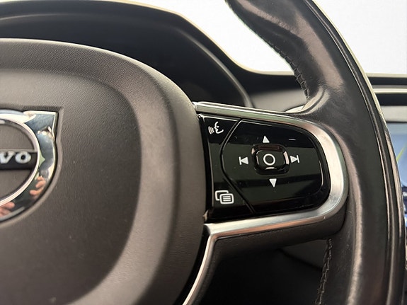 Volvo XC90 24 of 30