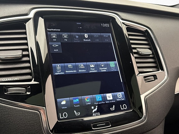 Volvo XC90 26 of 30