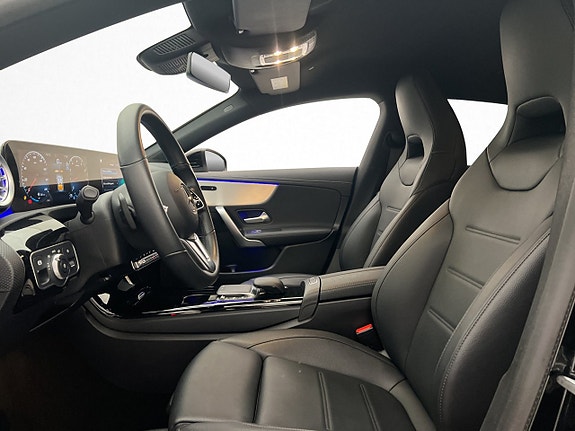 Mercedes-Benz CLA200 11 of 30