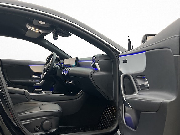 Mercedes-Benz CLA200 15 of 30