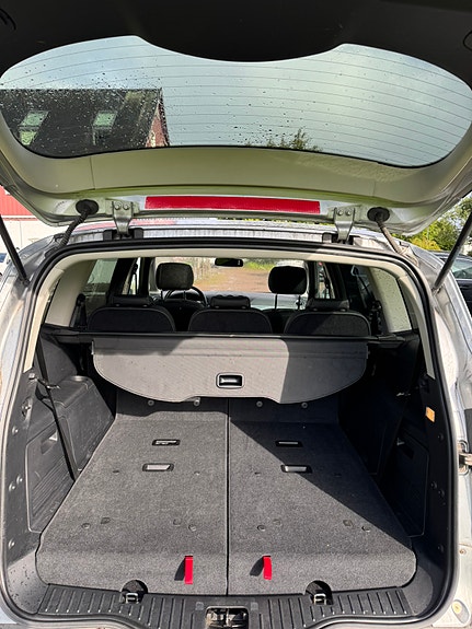 Ford S-MAX 11 of 12