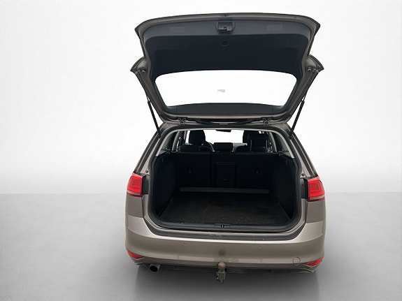 Volkswagen Golf V 25 of 29