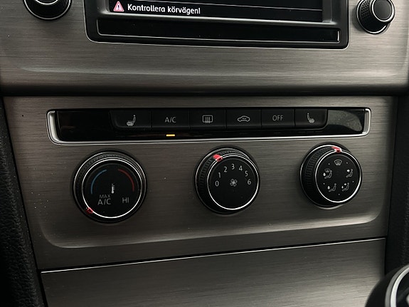 Volkswagen Golf V 23 of 29