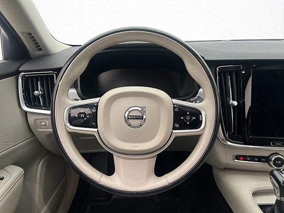 Volvo V90 15 of 30