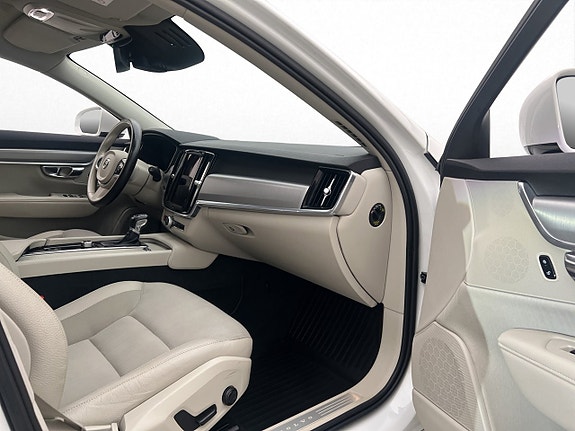 Volvo V90 17 of 30