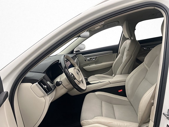 Volvo V90 13 of 30