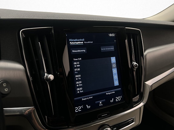 Volvo V90 27 of 30