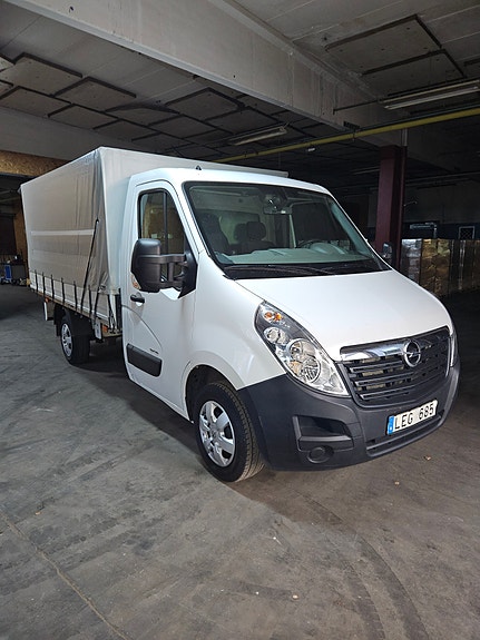 Opel Movano 2 of 9
