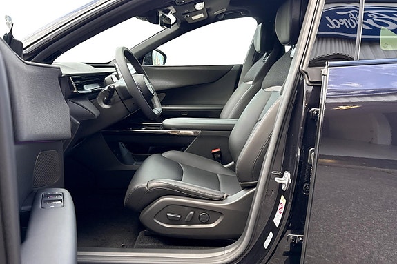 Mazda CX-6e 13 of 30