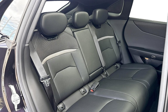 Mazda CX-6e 30 of 30