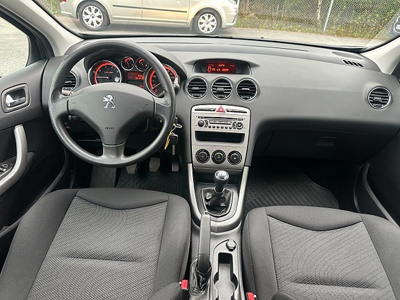 Peugeot 308 SW 9 of 20