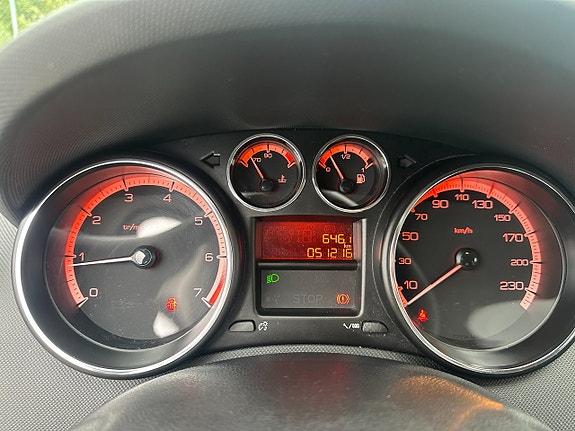 Peugeot 308 SW 8 of 20