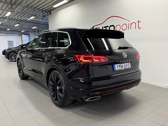 Volkswagen Touareg 4 of 24