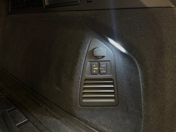 Volkswagen Touareg 24 of 24