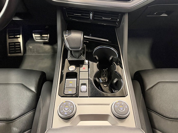 Volkswagen Touareg 19 of 24