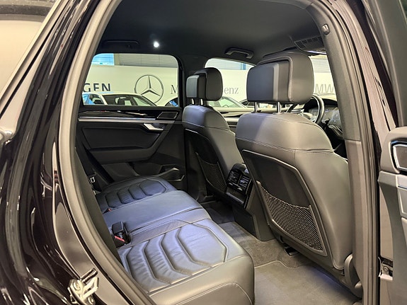 Volkswagen Touareg 12 of 24