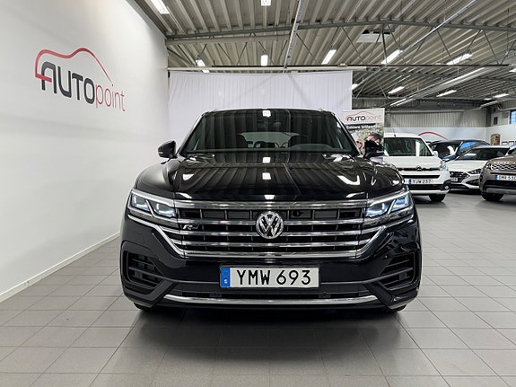 Volkswagen Touareg 2 of 24