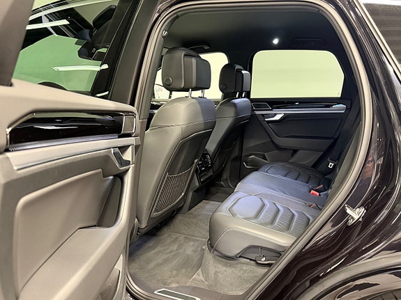 Volkswagen Touareg 7 of 24