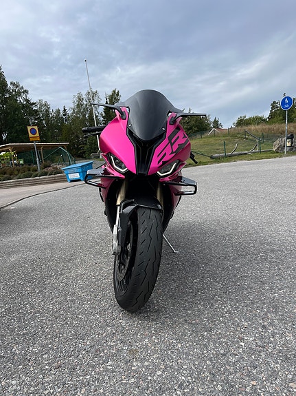 BMW S1000RR, Folierad, Välutrustad, Ny besiktad och servad 3 of 7