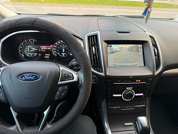 Ford S-MAX 8 of 8