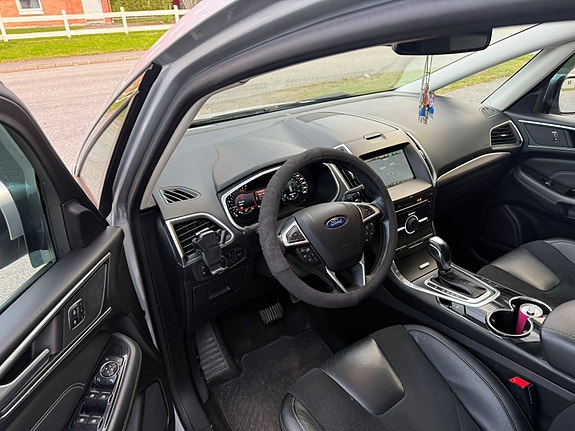 Ford S-MAX 5 of 8