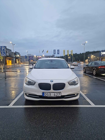 BMW 530d 2 of 11