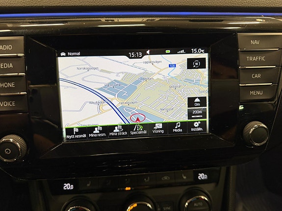 Skoda Superb 9 of 16
