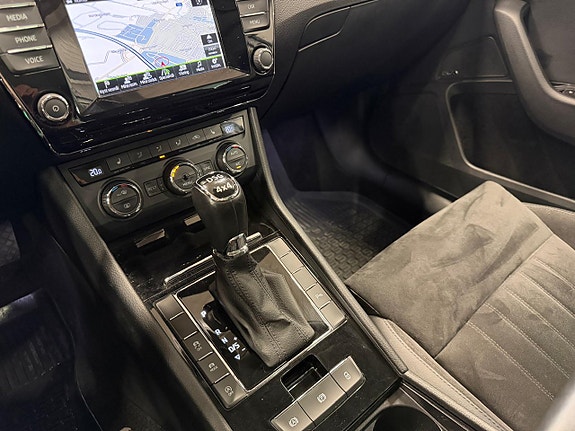 Skoda Superb 16 of 16