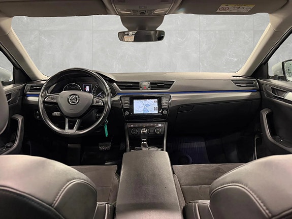Skoda Superb 8 of 16
