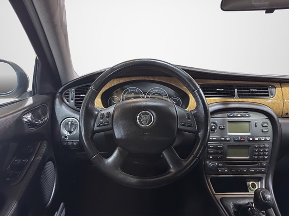 Jaguar X-TYPE 15 of 26