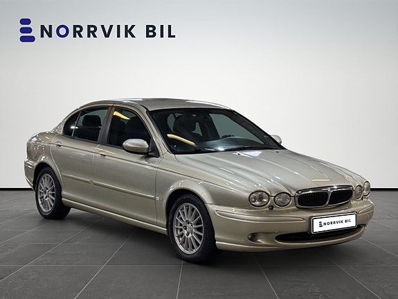 Jaguar X-TYPE 4 of 26