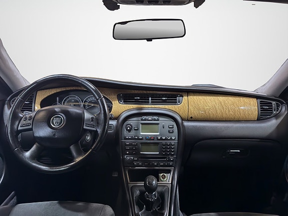 Jaguar X-TYPE 21 of 26