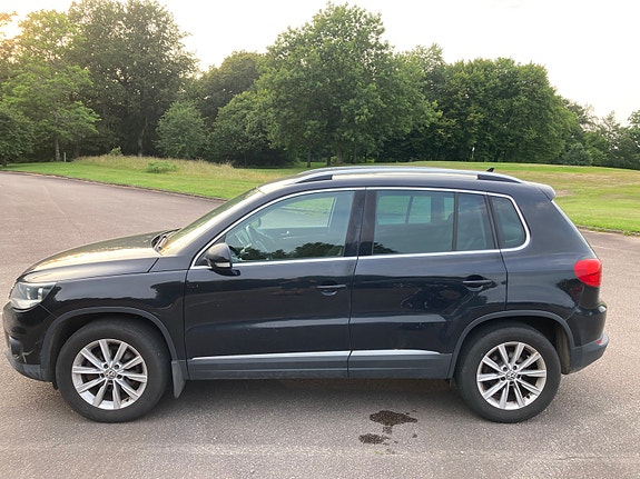 Volkswagen Tiguan 2 of 7