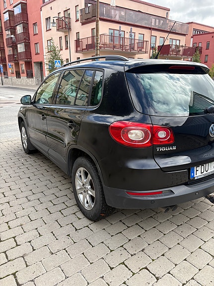 Volkswagen Tiguan 5 of 10