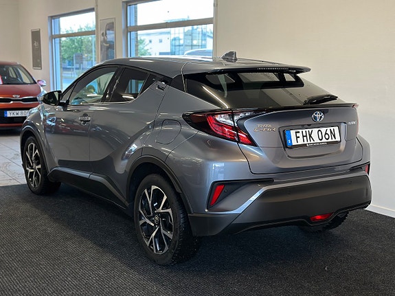 Toyota C-HR 8 of 26