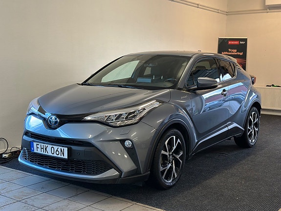 Toyota C-HR 4 of 26