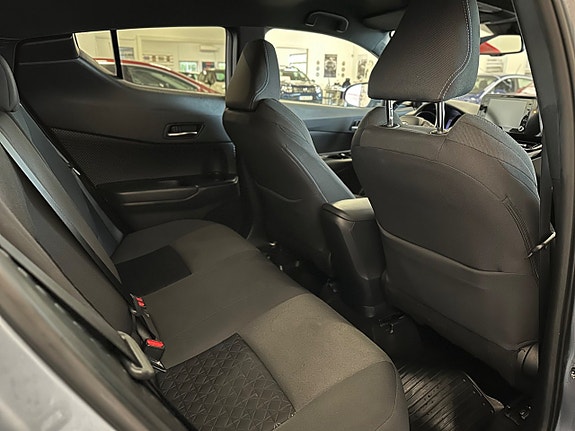 Toyota C-HR 26 of 26