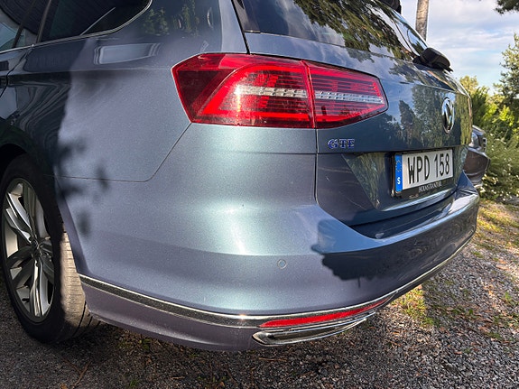 Volkswagen Passat 4 of 11