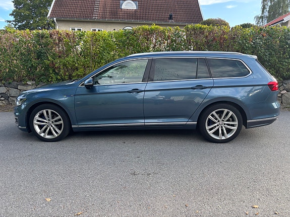 Volkswagen Passat 3 of 11