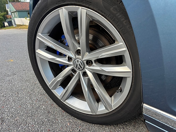 Volkswagen Passat 5 of 11
