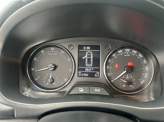 Skoda Fabia 6 of 18