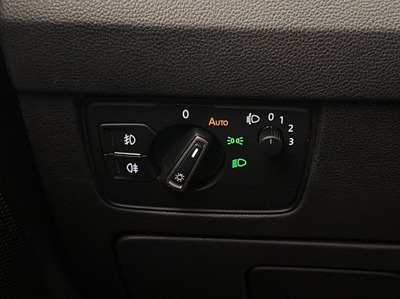 Volkswagen Passat 28 of 28