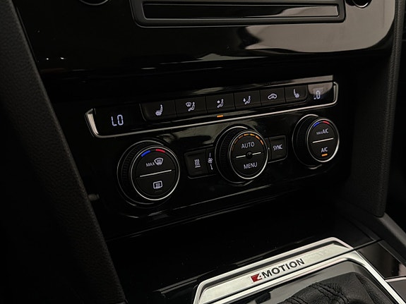 Volkswagen Passat 20 of 28